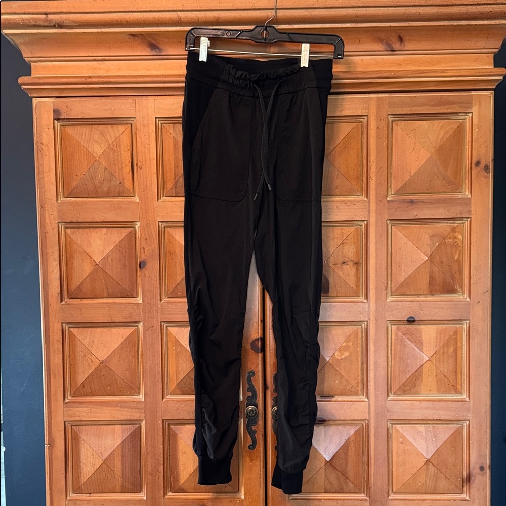 Lululemon dance Jogger Pants